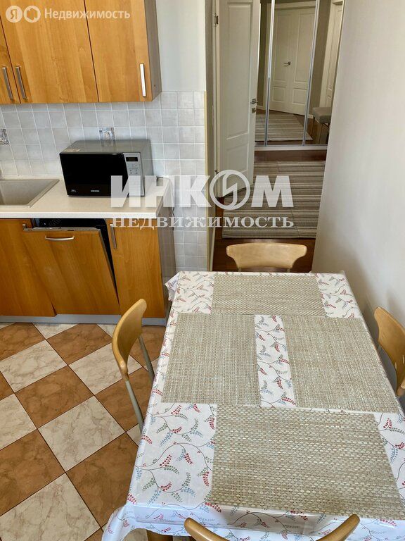 m. Prospekt Vernadskogo: Apartment, 2-rooms