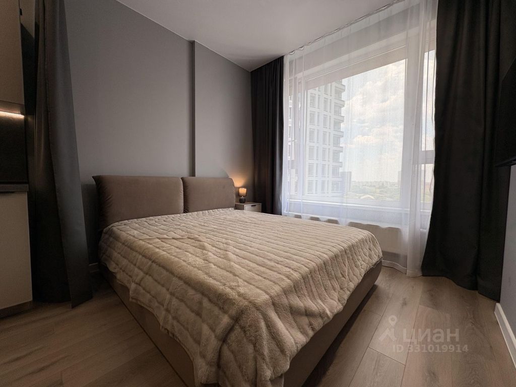m. Verkhnie Kotly: Apartment, studio