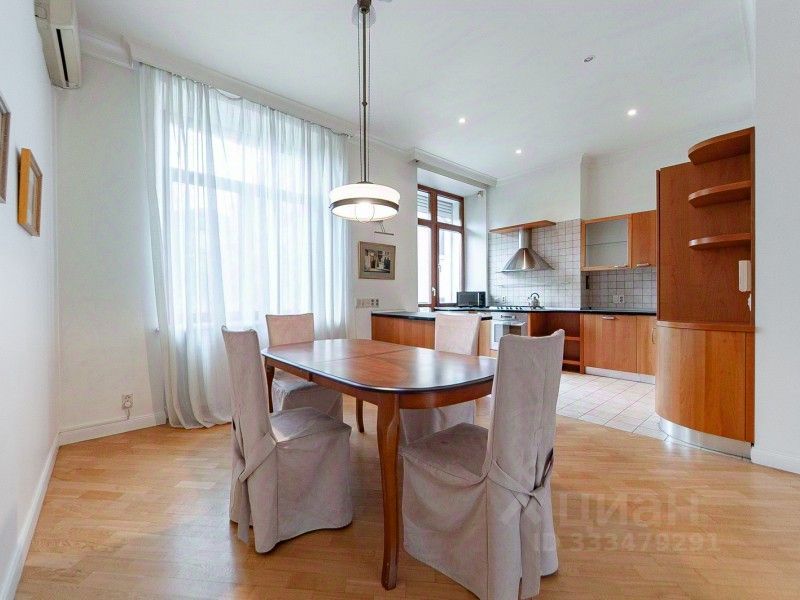 m. Mayakovskaya: Apartment, 3-rooms