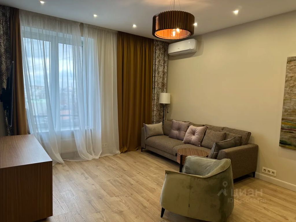 m. Komsomolskaya: Apartment, 2-rooms