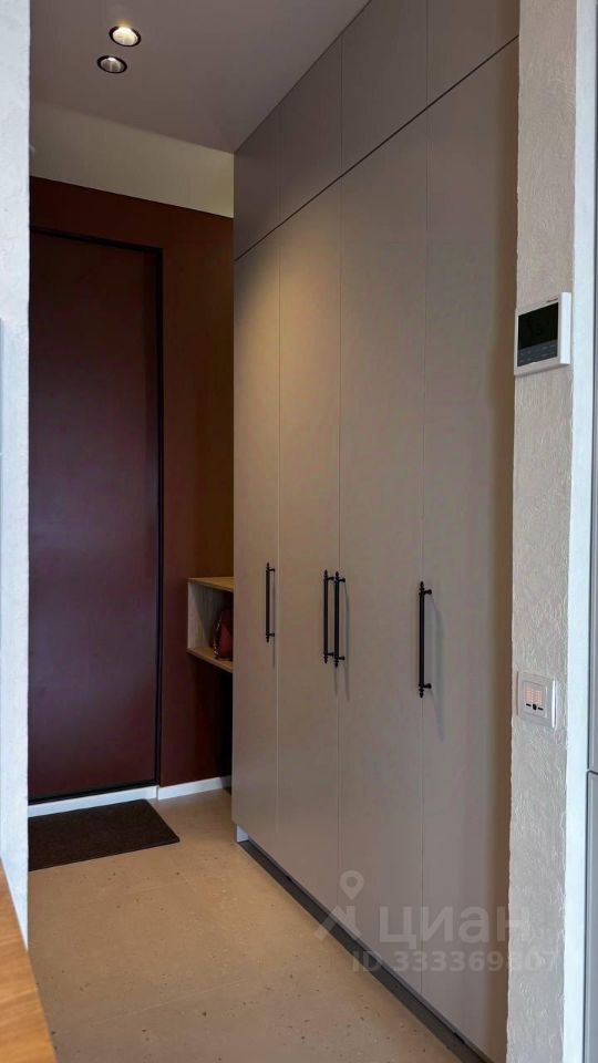 m. Maryina Roscha: Apartment, studio