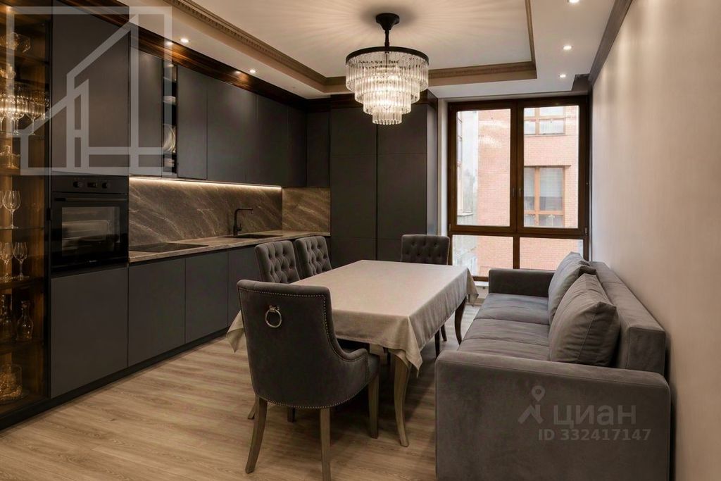 m. Kropotkinskaya: Apartment, 5-rooms
