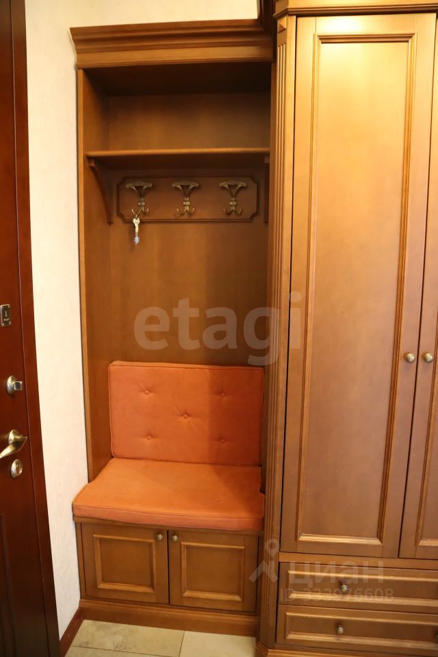 m. Narodnoe Opolchenie: Apartment, 2-rooms