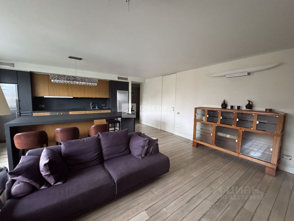 m. Ulitsa 1905 goda: Apartment, 3-rooms