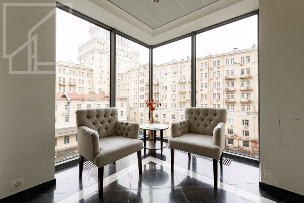 m. Mayakovskaya: Apartment, 3-rooms