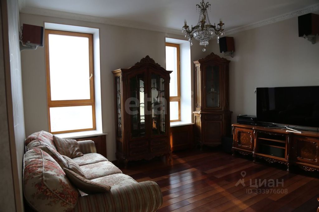 m. Narodnoe Opolchenie: Apartment, 2-rooms