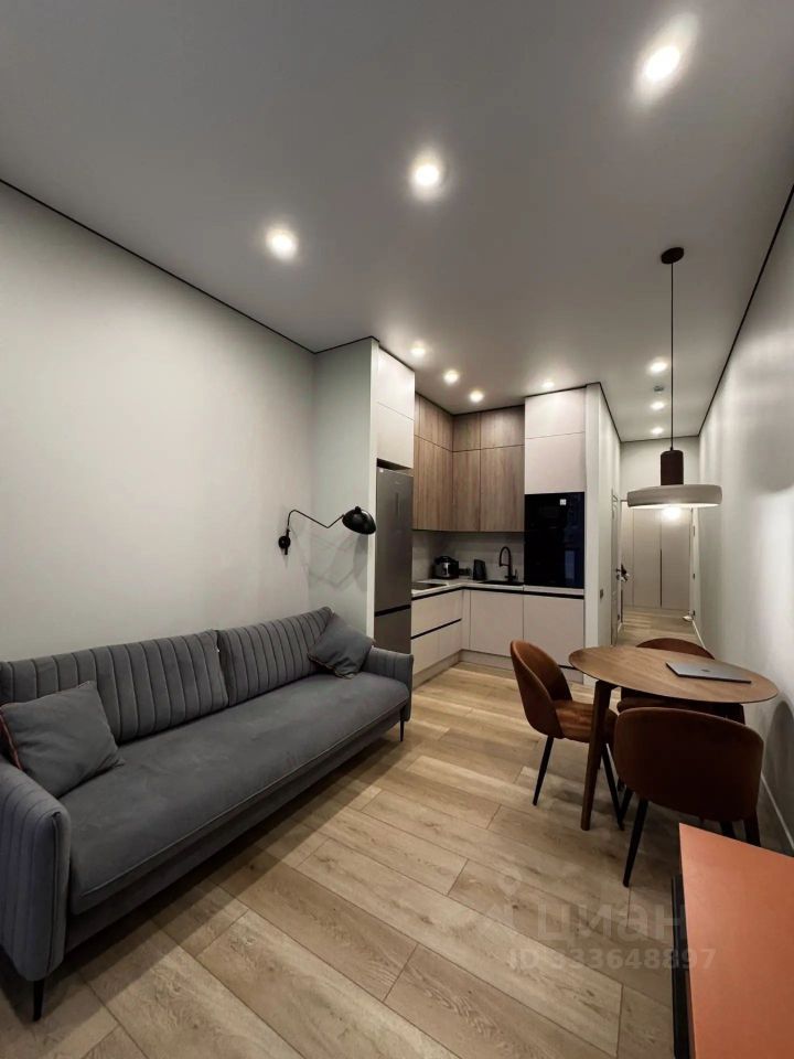 m. ZIL: Apartment, studio
