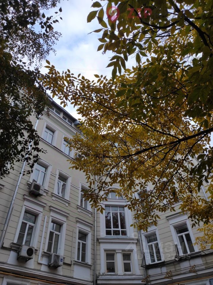 m. Smolenskaya: Apartment, 3-rooms