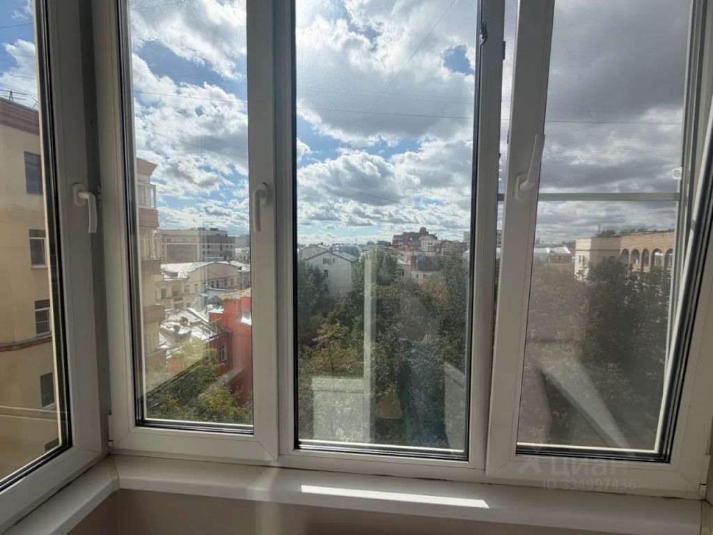 m. Krasnye vorota: Apartment, 2-rooms