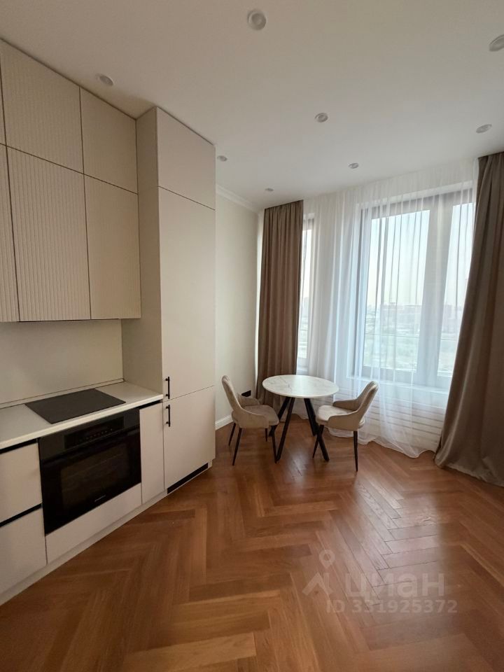 m. ZIL: Apartment, 1-rooms
