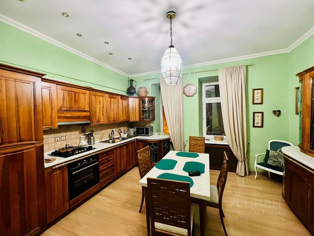m. Shabolovskaya: Apartment, 2-rooms