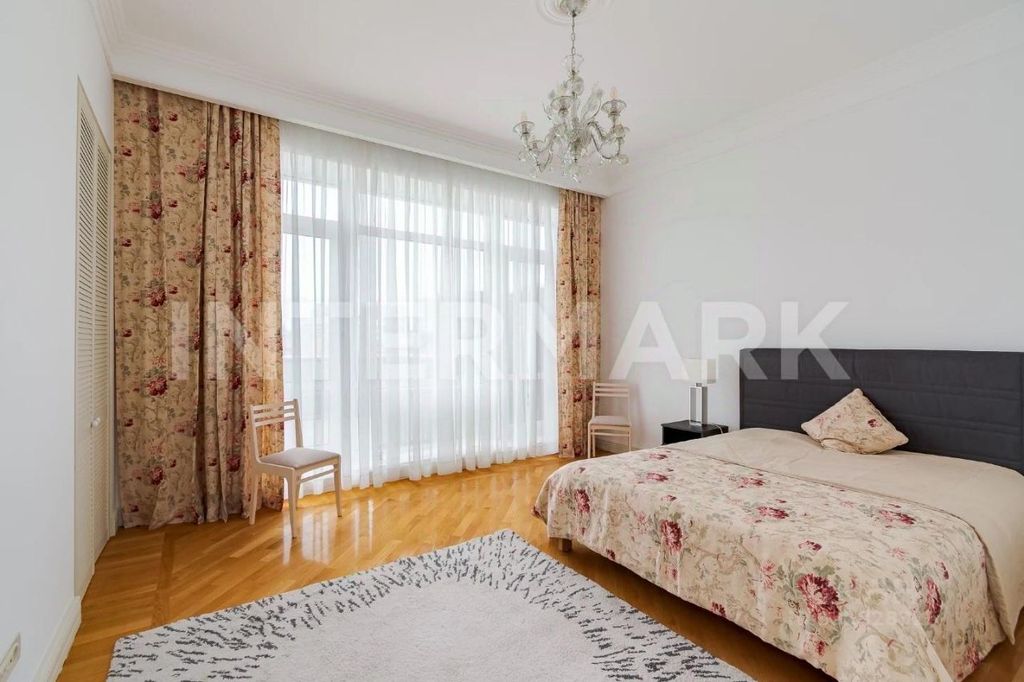 m. Arbatskaya: Apartment, 5-rooms