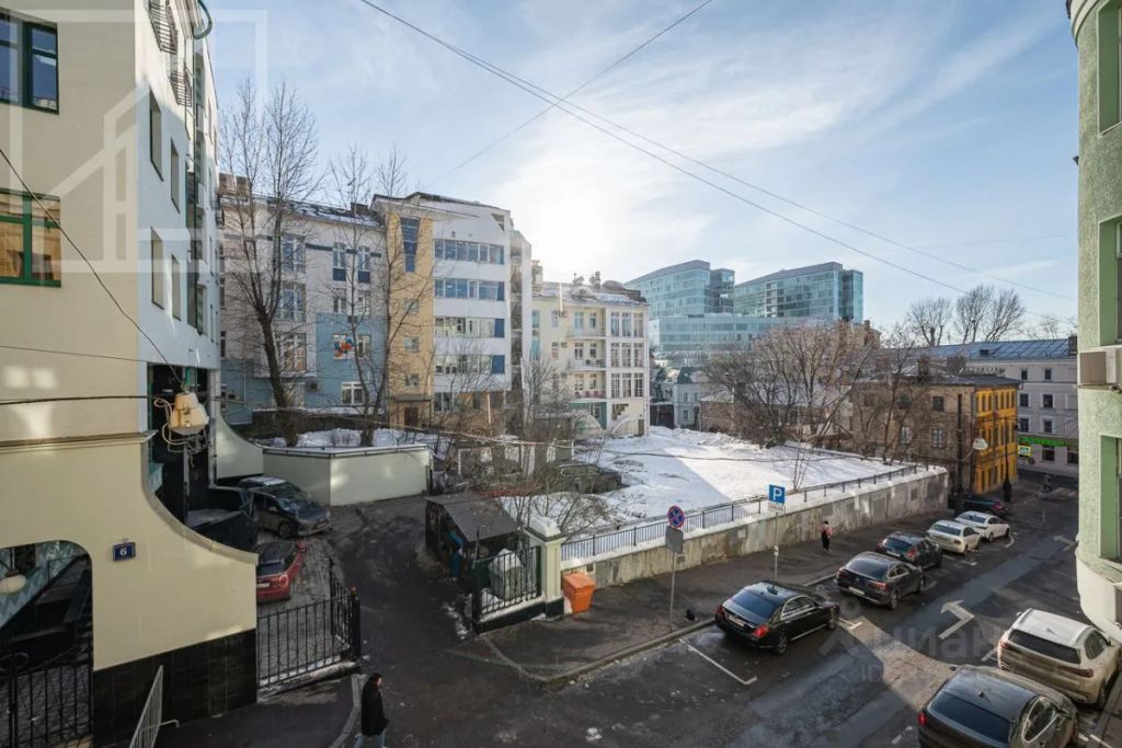 m. Trubnaya: Apartment, 3-rooms