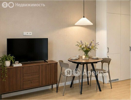 m. Dmitrovskaya: Apartment, studio