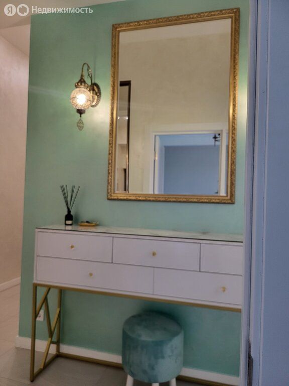 m. ZIL: Apartment, 1-rooms