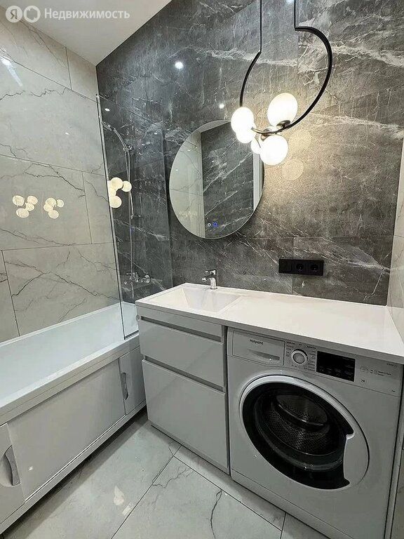 m. ZIL: Apartment, 1-rooms