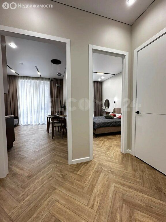 m. ZIL: Apartment, 1-rooms