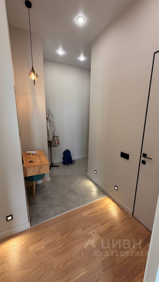 m. Serp i Molot: Apartment, 2-rooms