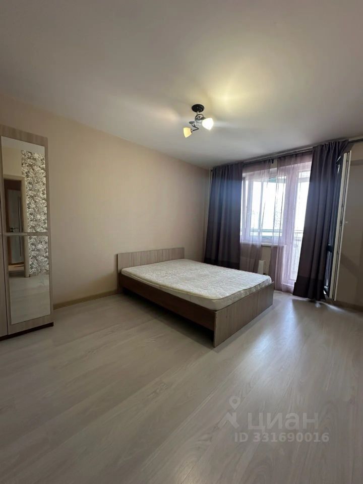 m. Bulvar Dmitriya Donskogo: Apartment, 2-rooms