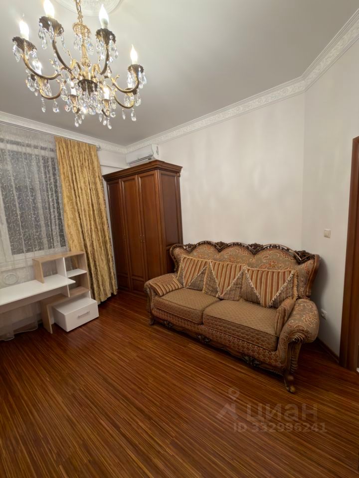 m. Yugo-Zapadnaya: Apartment, 1-rooms
