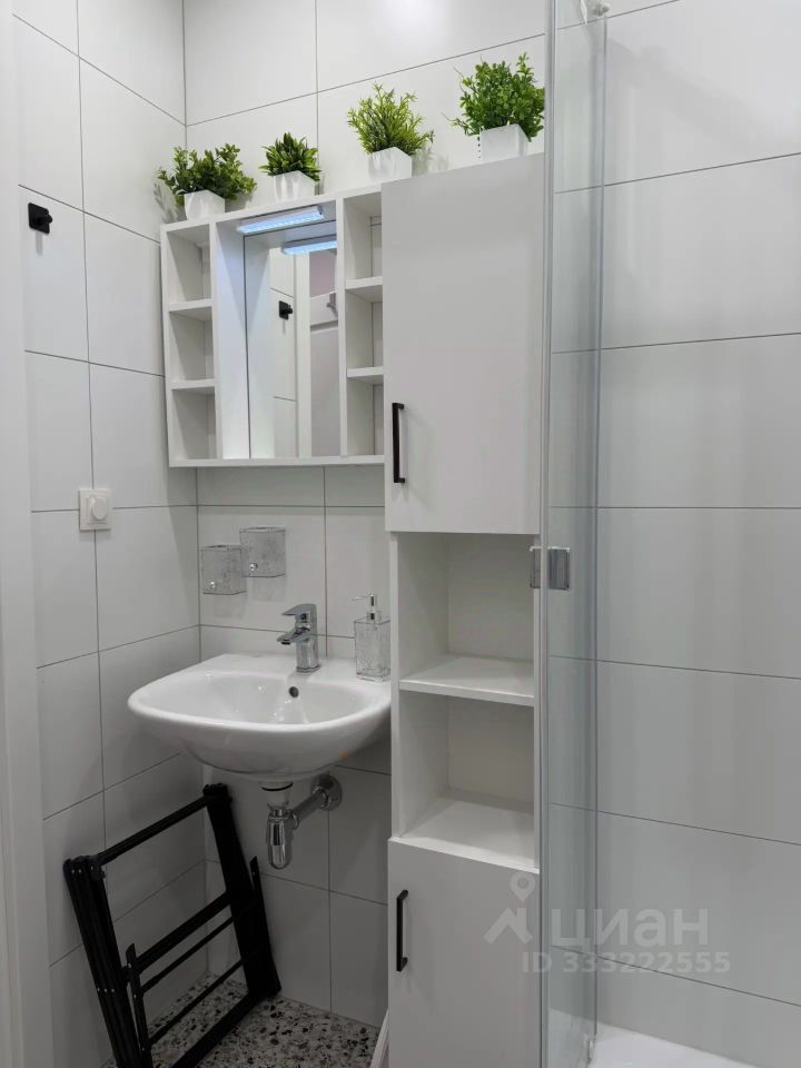m. Vodniki: Apartment, studio