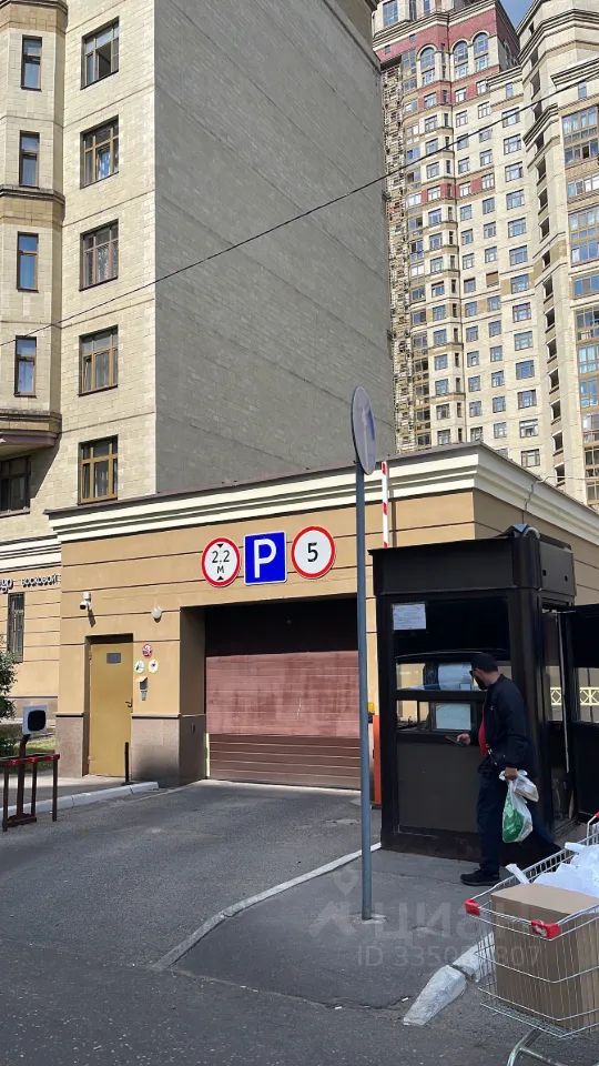 m. Lomonosovsky prospekt: Apartment, 2-rooms