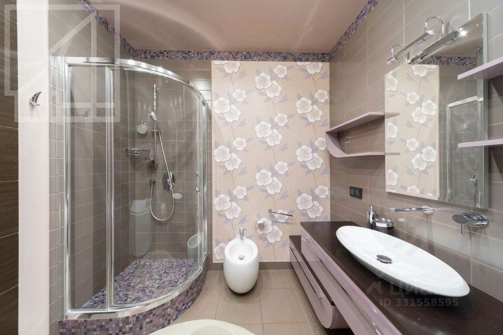 m. Kropotkinskaya: Apartment, 4-rooms