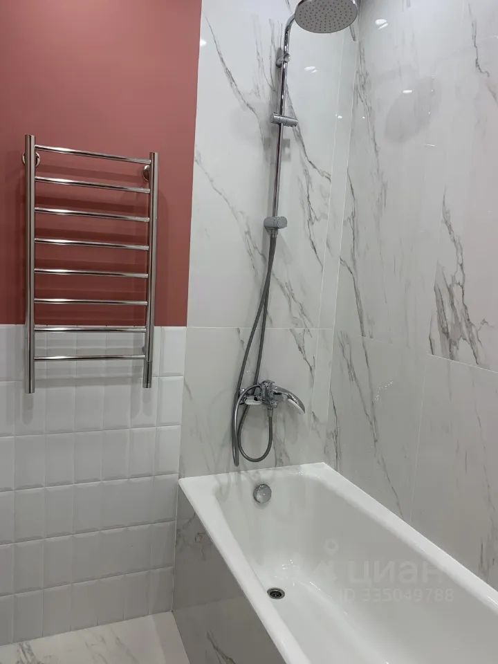 m. ZIL: Apartment, 2-rooms