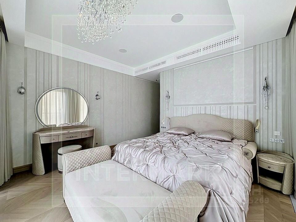 m. Novokuznetskaya: Apartment, 4-rooms