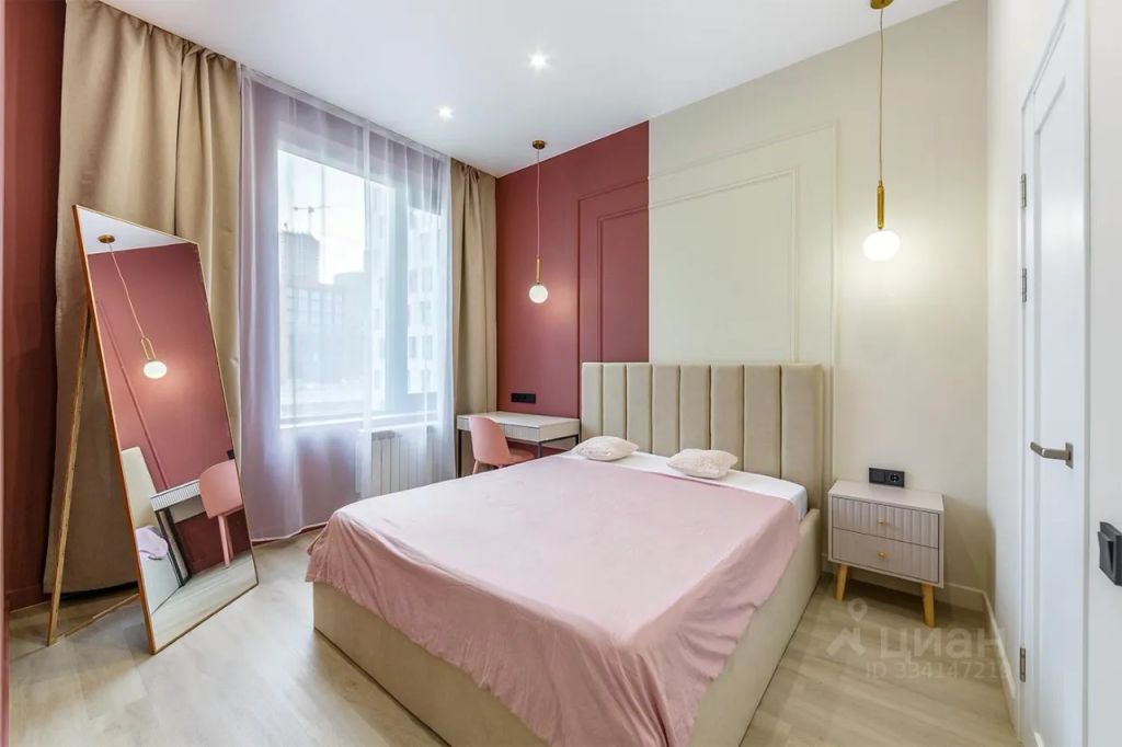m. ZIL: Apartment, 2-rooms