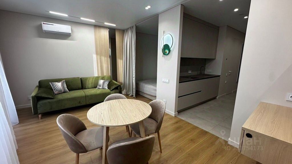 m. Profsoyuznaya: Apartment, studio