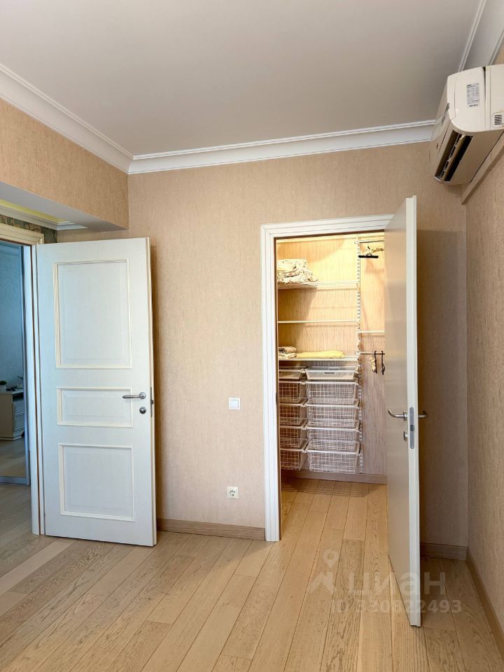 m. Smolenskaya: Apartment, 2-rooms
