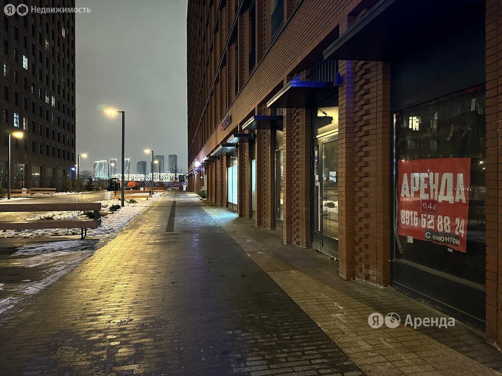 m. ZIL: Apartment, 2-rooms