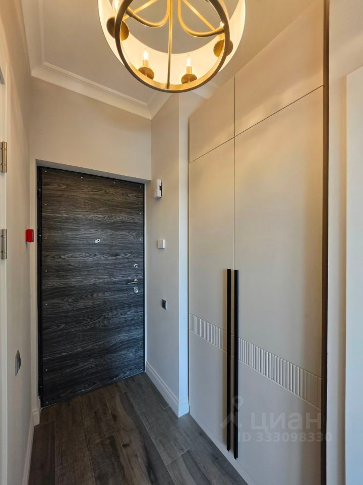 m. ZIL: Apartment, 1-rooms