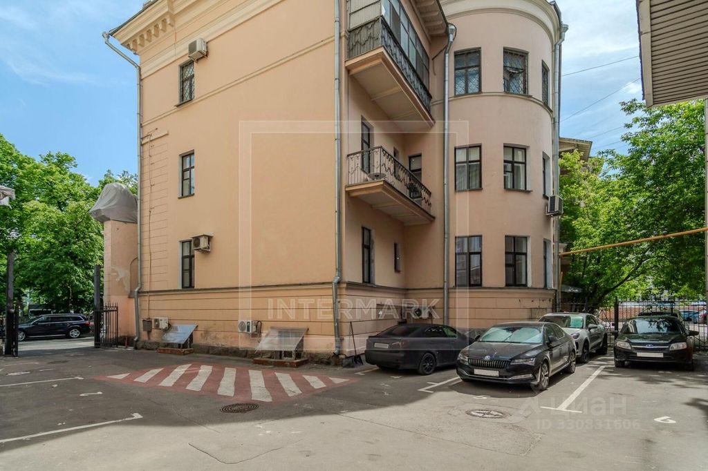 m. Mayakovskaya: Apartment, 3-rooms