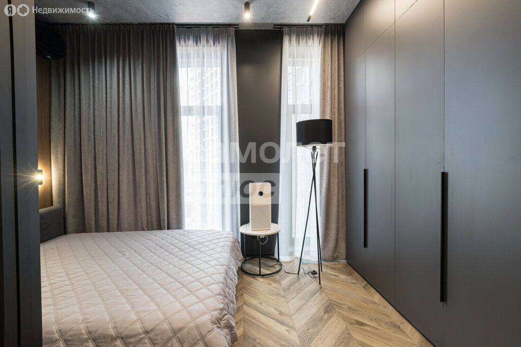 m. Zorge: Apartment, studio
