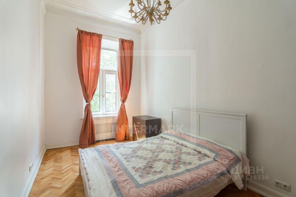 m. Kitay-gorod: Apartment, 4-rooms