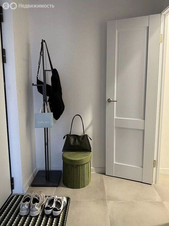 m. Oktyabrskoe pole: Apartment, 1-rooms