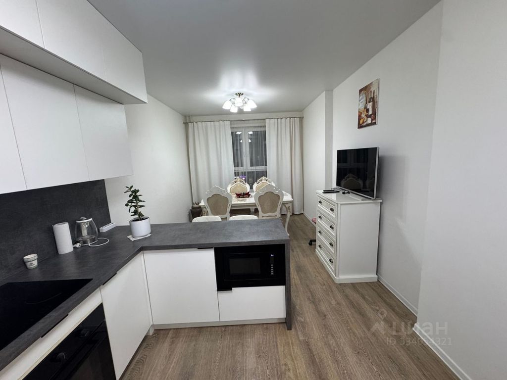 m. Nekrasovka: Apartment, 3-rooms