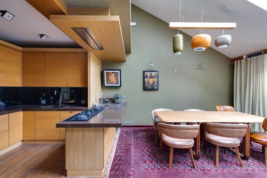 m. Barrikadnaya: Apartment, 3-rooms
