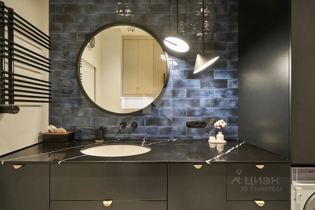 m. ZIL: Apartment, 2-rooms