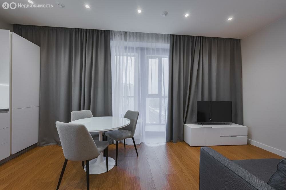 m. Bagrationovskaya: Apartment, studio