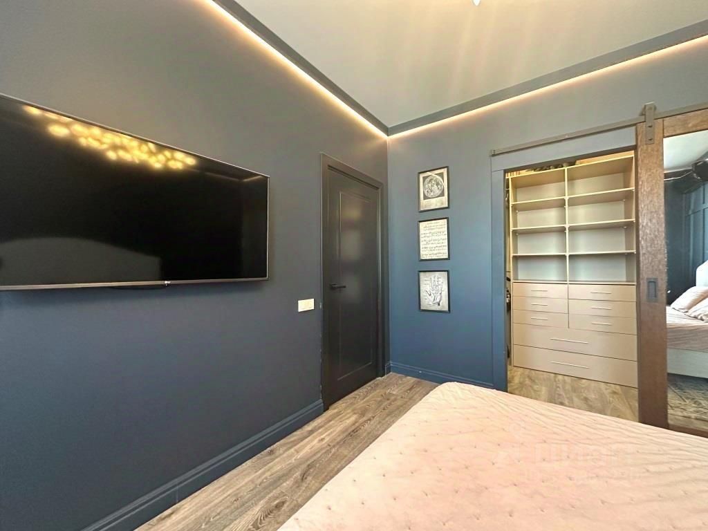 m. Universitet druzhby narodov: Apartment, 2-rooms