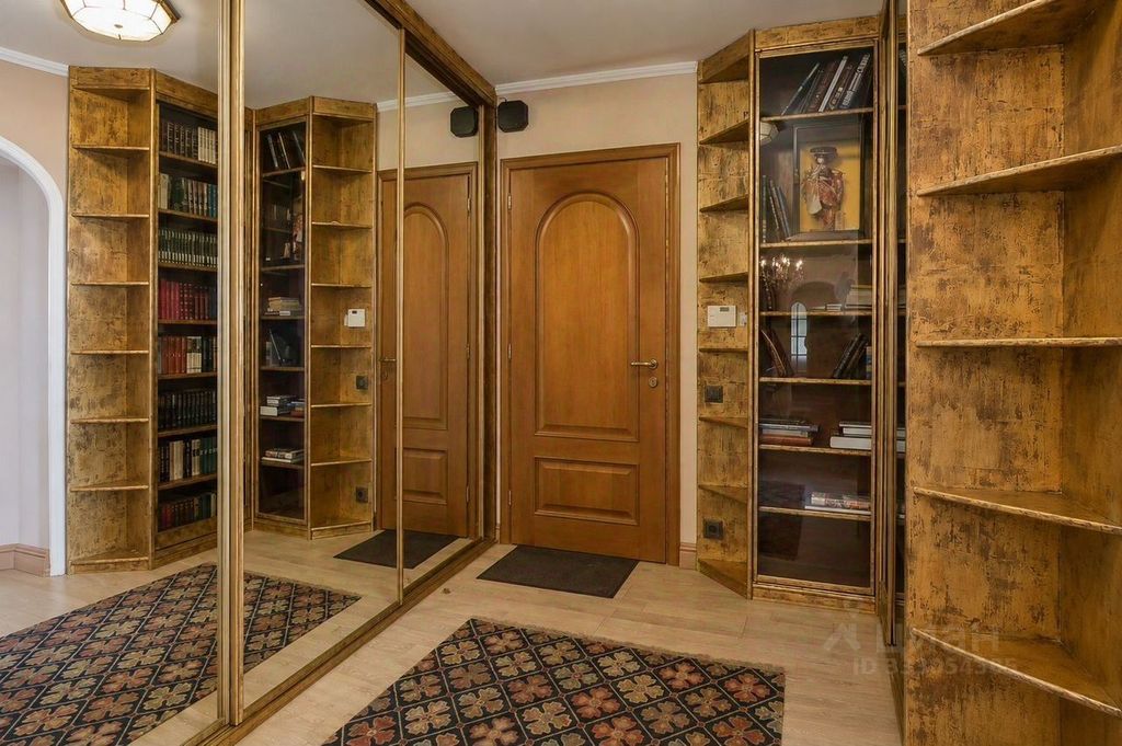 m. Barrikadnaya: Apartment, 2-rooms