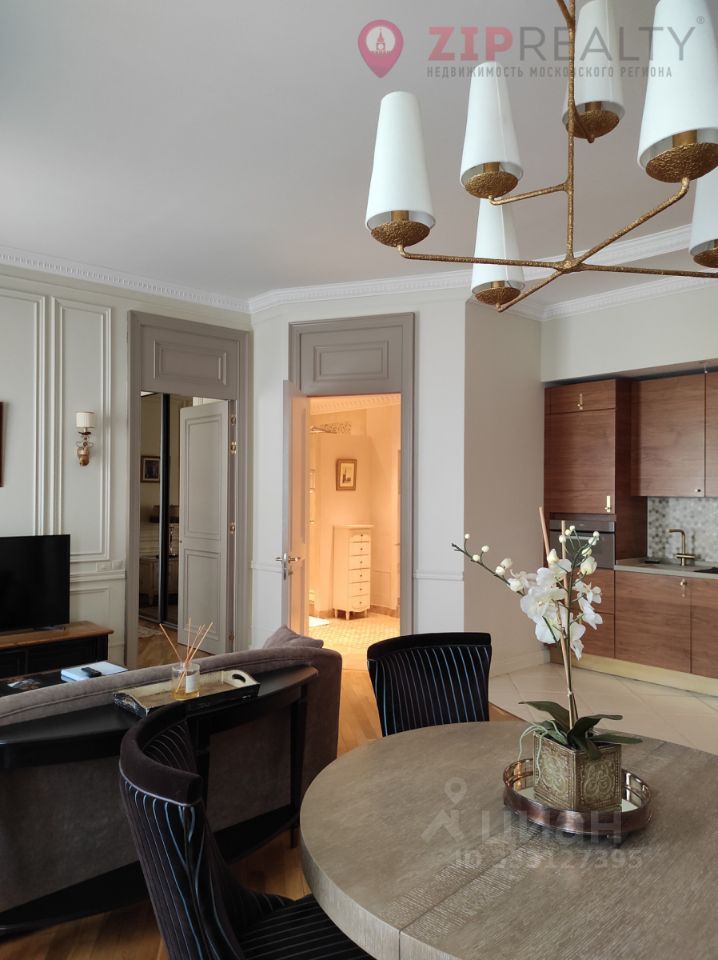 m. Smolenskaya: Apartment, 3-rooms