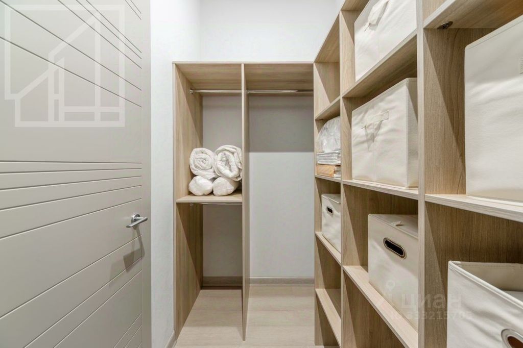 m. Ulitsa 1905 goda: Apartment, 2-rooms