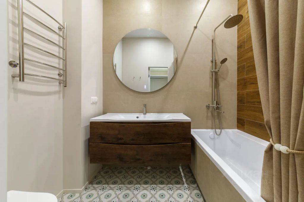 m. ZIL: Apartment, 2-rooms