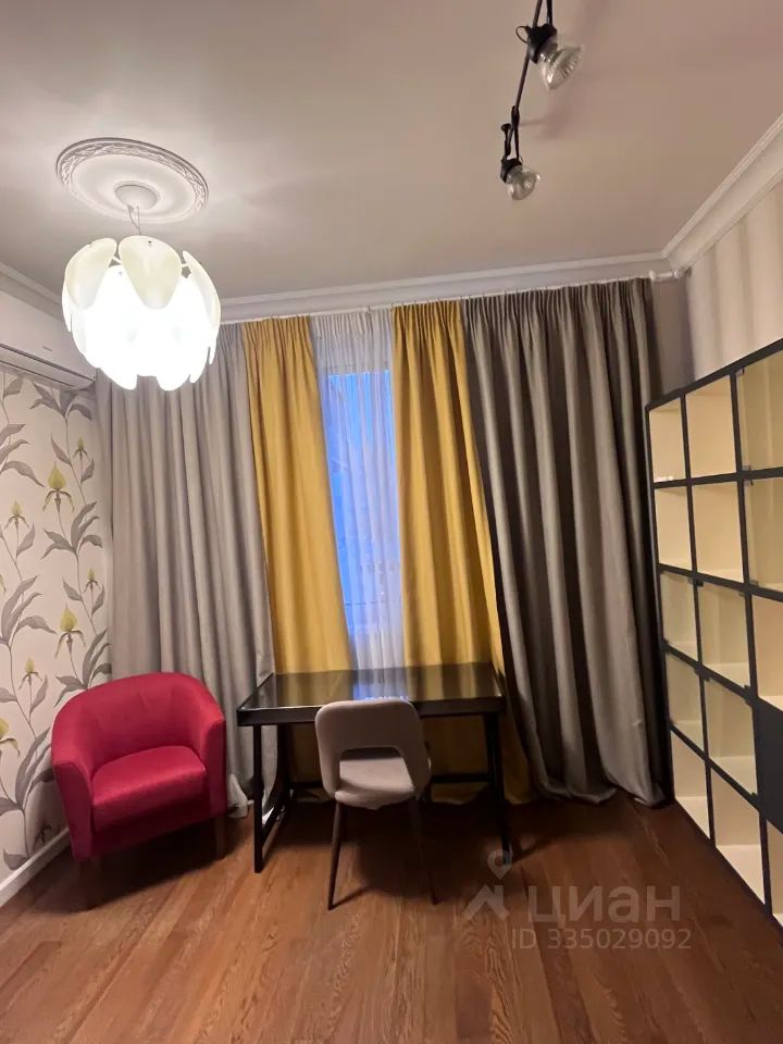 m. Kakhovskaya: Apartment, 2-rooms