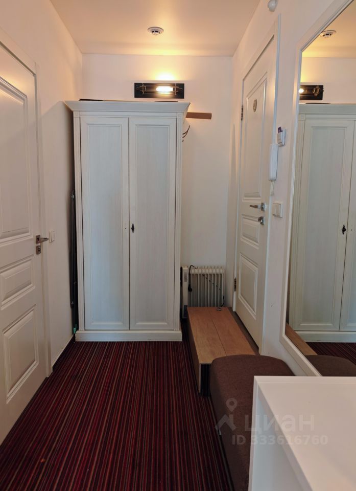 m. Sretensky bulvar: Apartment, studio