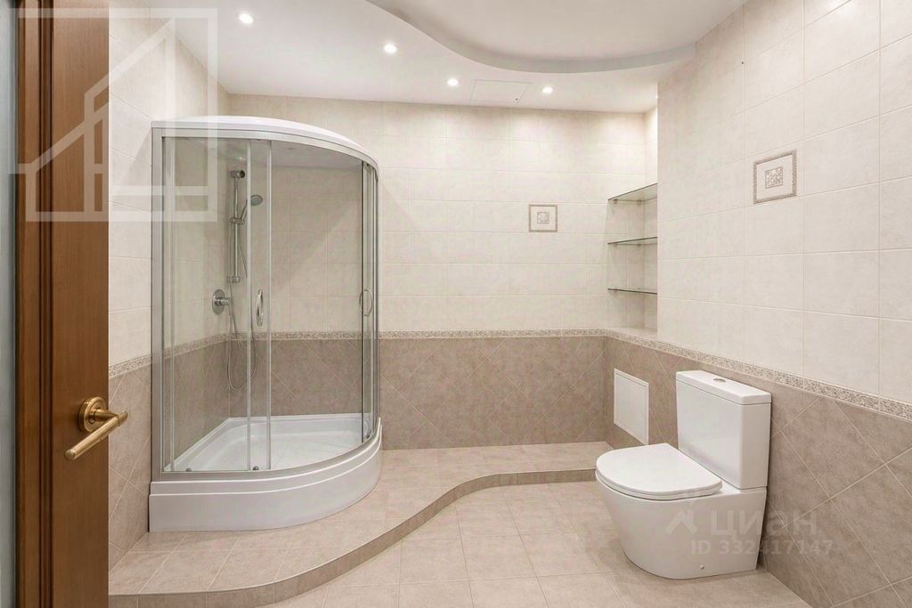 m. Kropotkinskaya: Apartment, 5-rooms